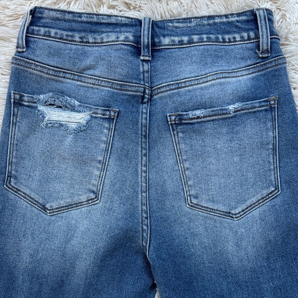 Vervet Straight Leg Distressed Jeans ๐ Dark Wash - Picture 7 of 13